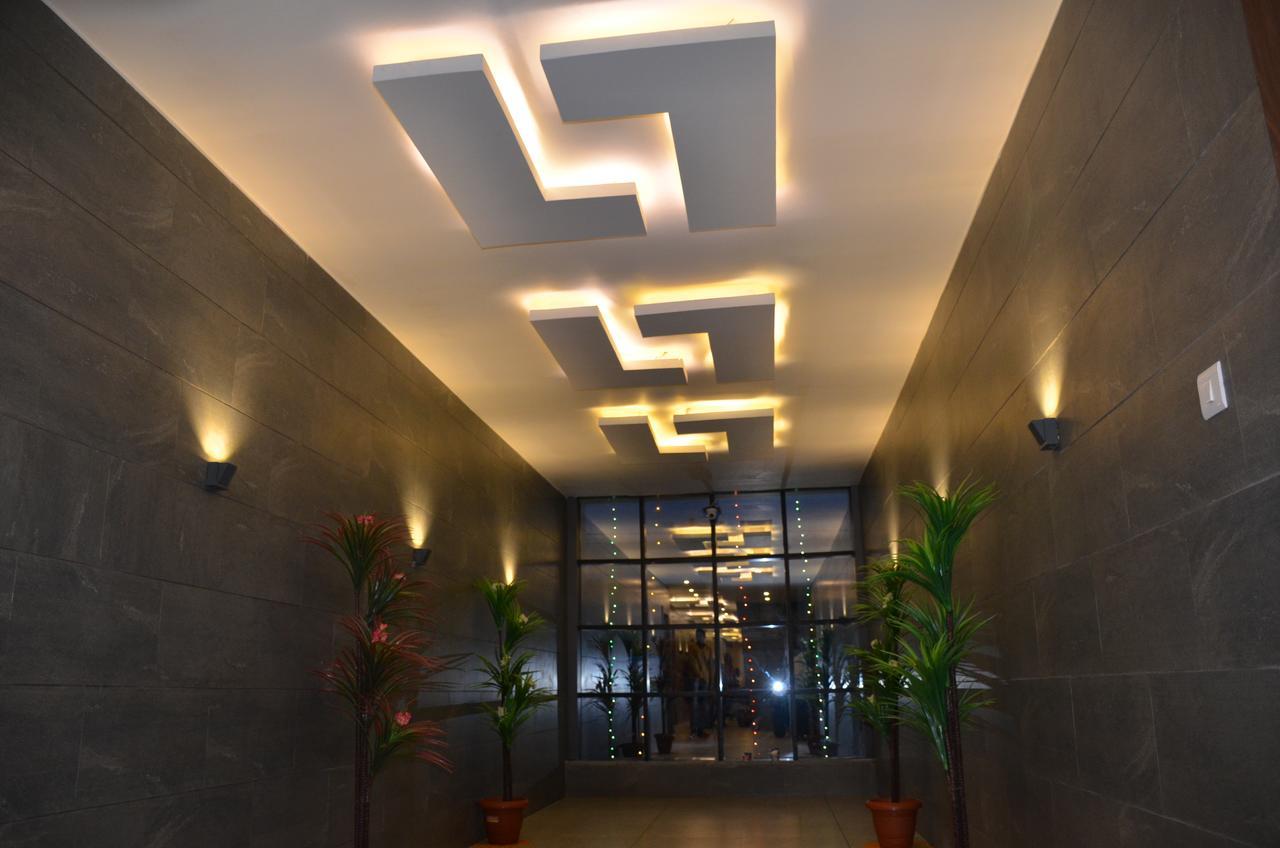 Apple Residency Hotel Patan  Luaran gambar