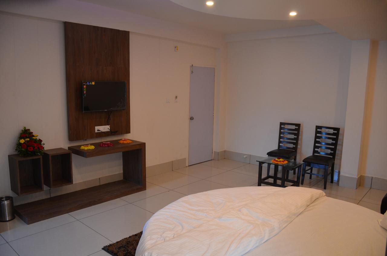 Apple Residency Hotel Patan  Luaran gambar