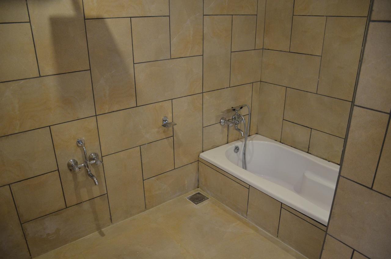 Apple Residency Hotel Patan  Luaran gambar