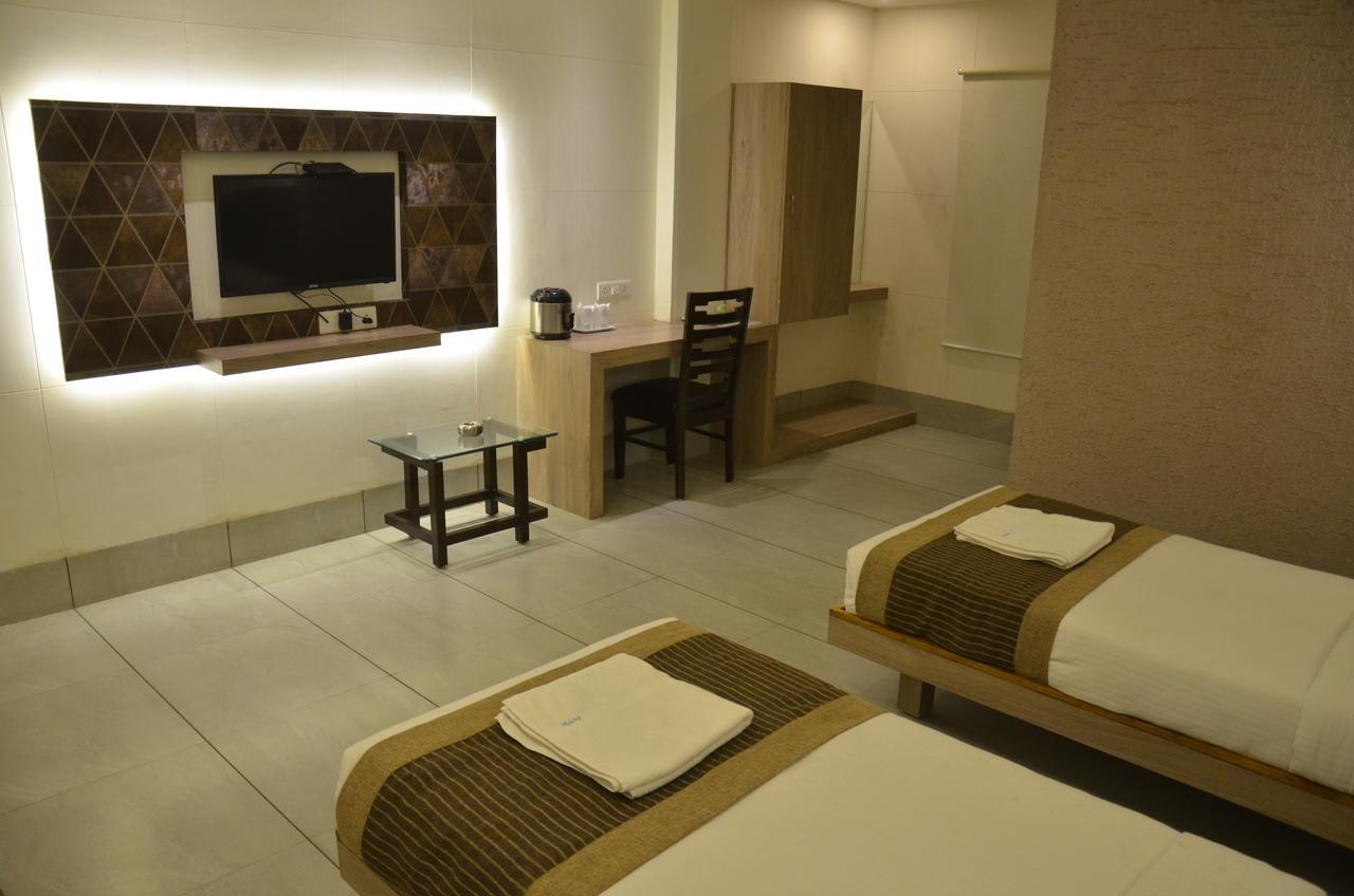 Apple Residency Hotel Patan  Luaran gambar