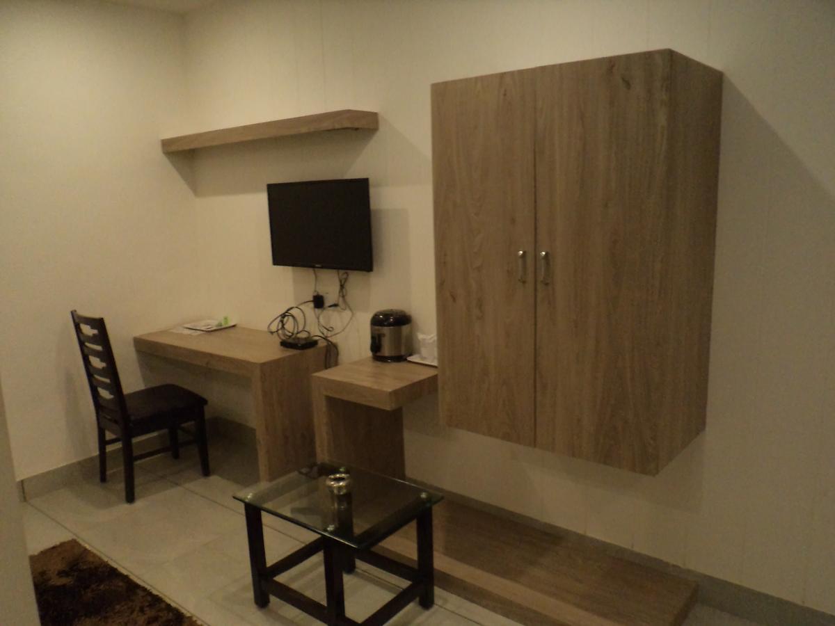 Apple Residency Hotel Patan  Luaran gambar