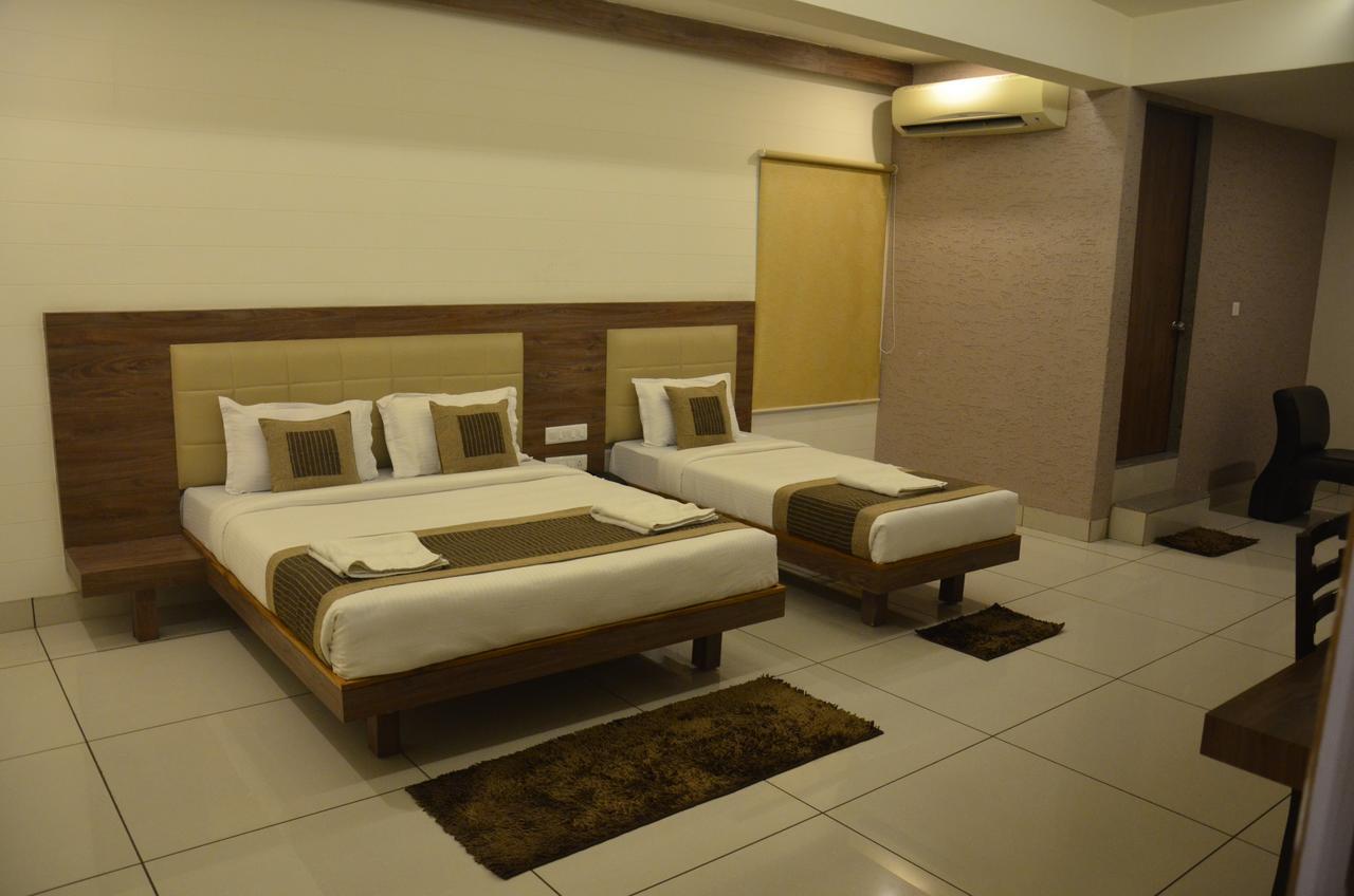 Apple Residency Hotel Patan  Luaran gambar