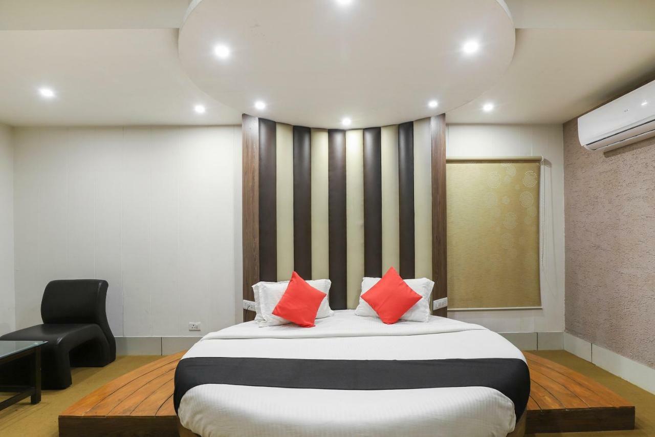 Apple Residency Hotel Patan  Luaran gambar